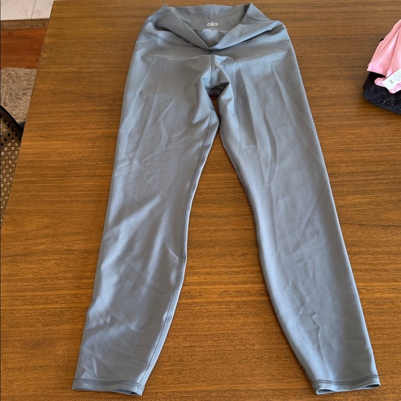Alo yoga 7/8 High-Waist Airlift Legging in Gray - Picture 5 of 7